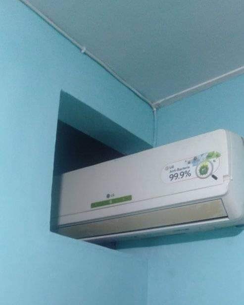 10 Cara pasang perabot di rumah ini nyeleneh tapi lucu