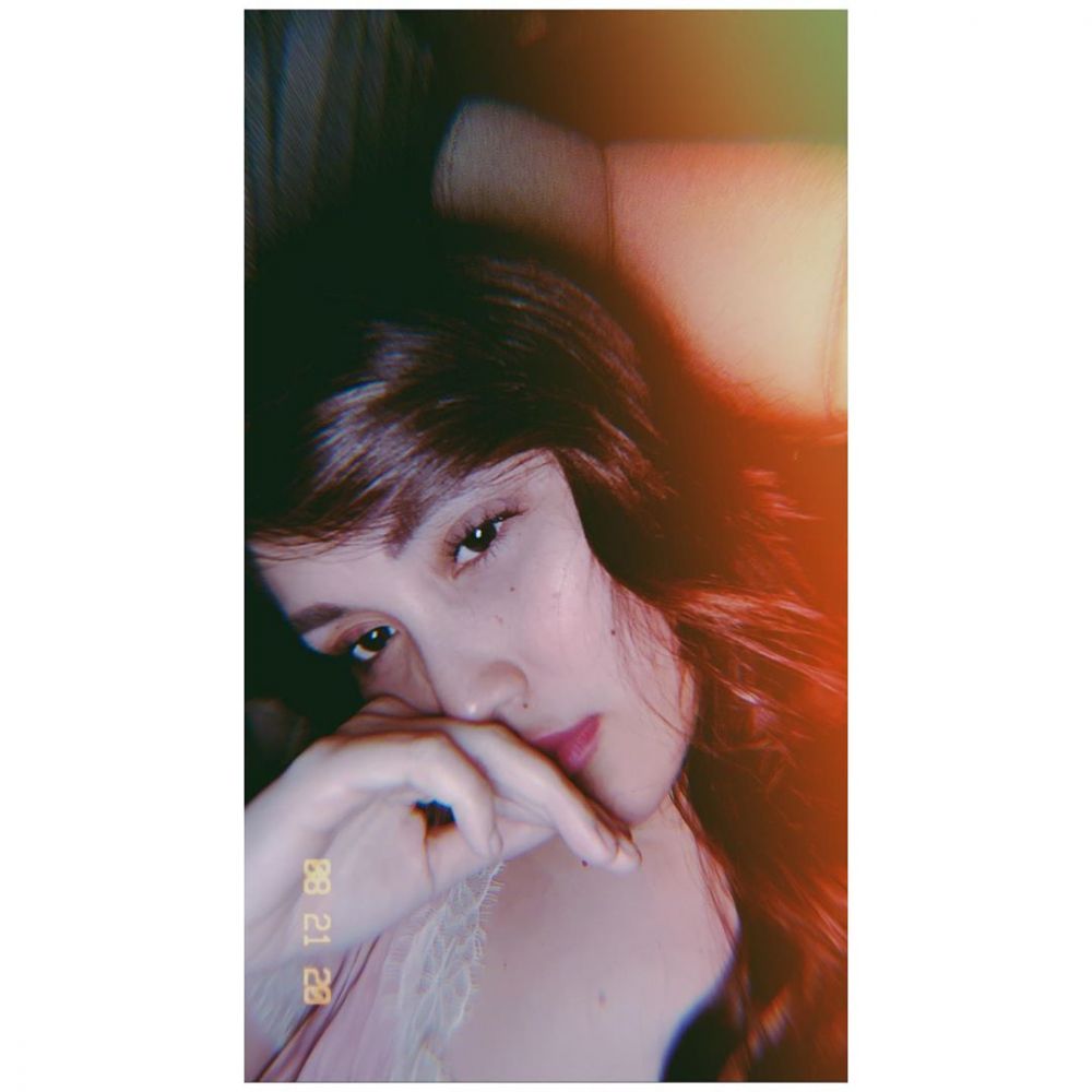 Tampil natural, ini 10 potret selfie Ayu Ting Ting yang menawan