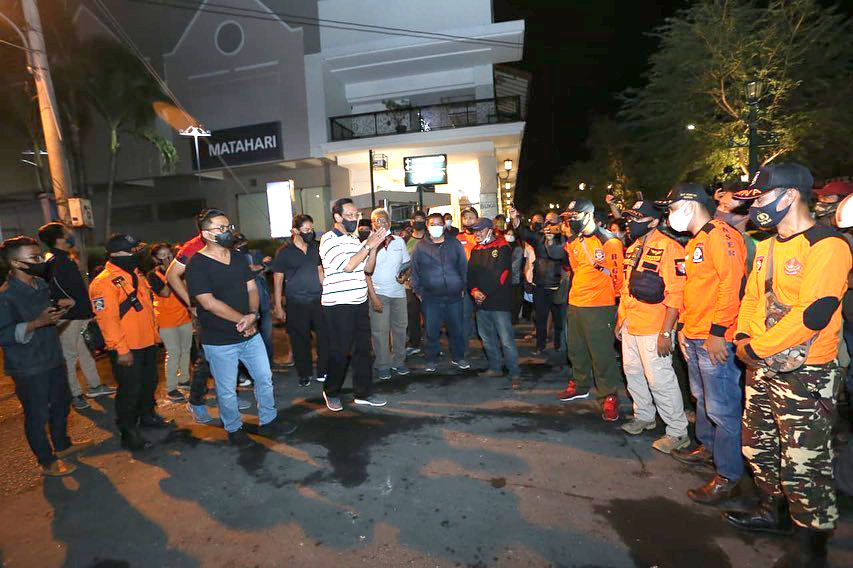 10 Momen warga Jogja bersih-bersih sampah usai demo tolak Omnibus Law