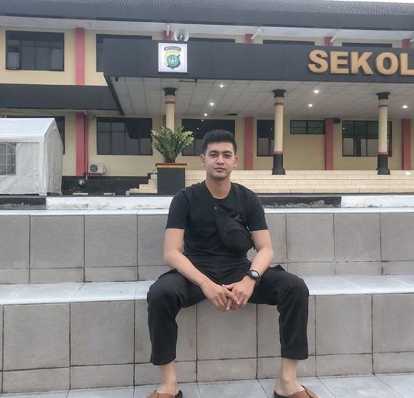 10 Potret Muhammad Chaerul, polisi yang viral saat demo UU Cipta Kerja