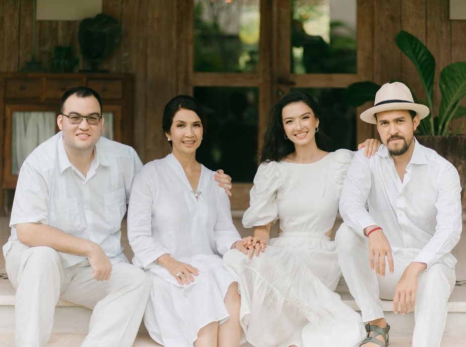 10 Momen kebersamaan Raline Shah dan ibu, sama-sama menawan