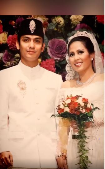 10 Potret lawas Gunawan & Lala sang istri, bukti awet muda