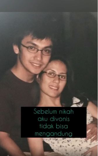 10 Potret lawas Gunawan & Lala sang istri, bukti awet muda