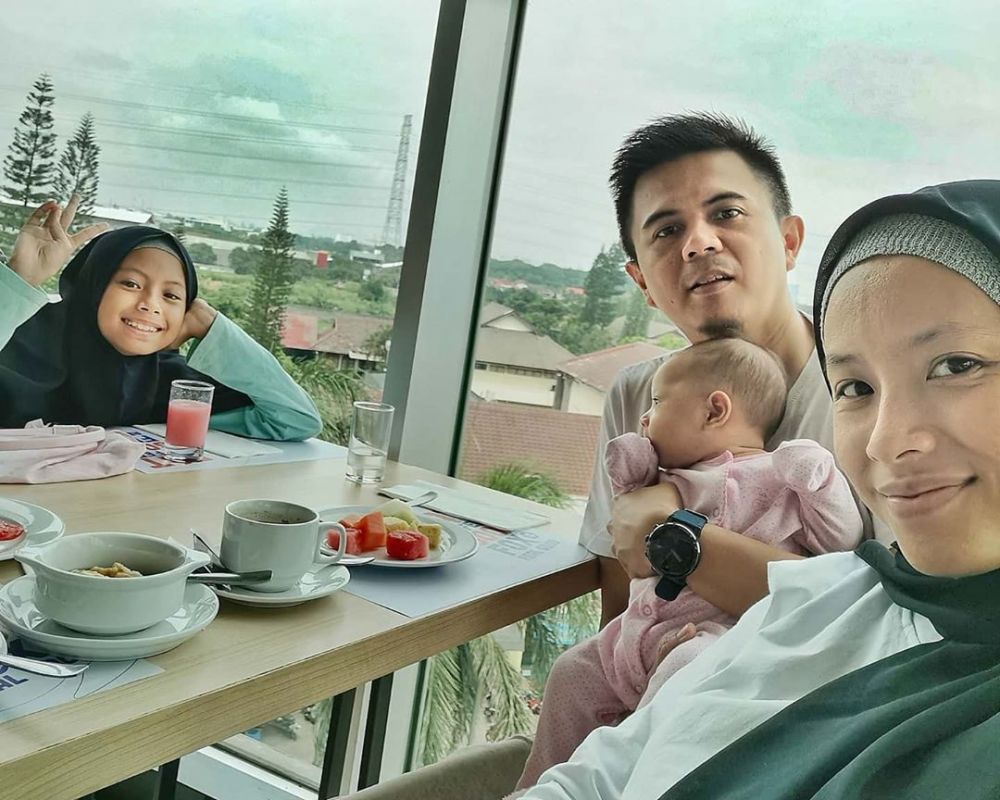 10 Potret terbaru Sigit Wardana, eks vokalis Base Jam yang awet muda