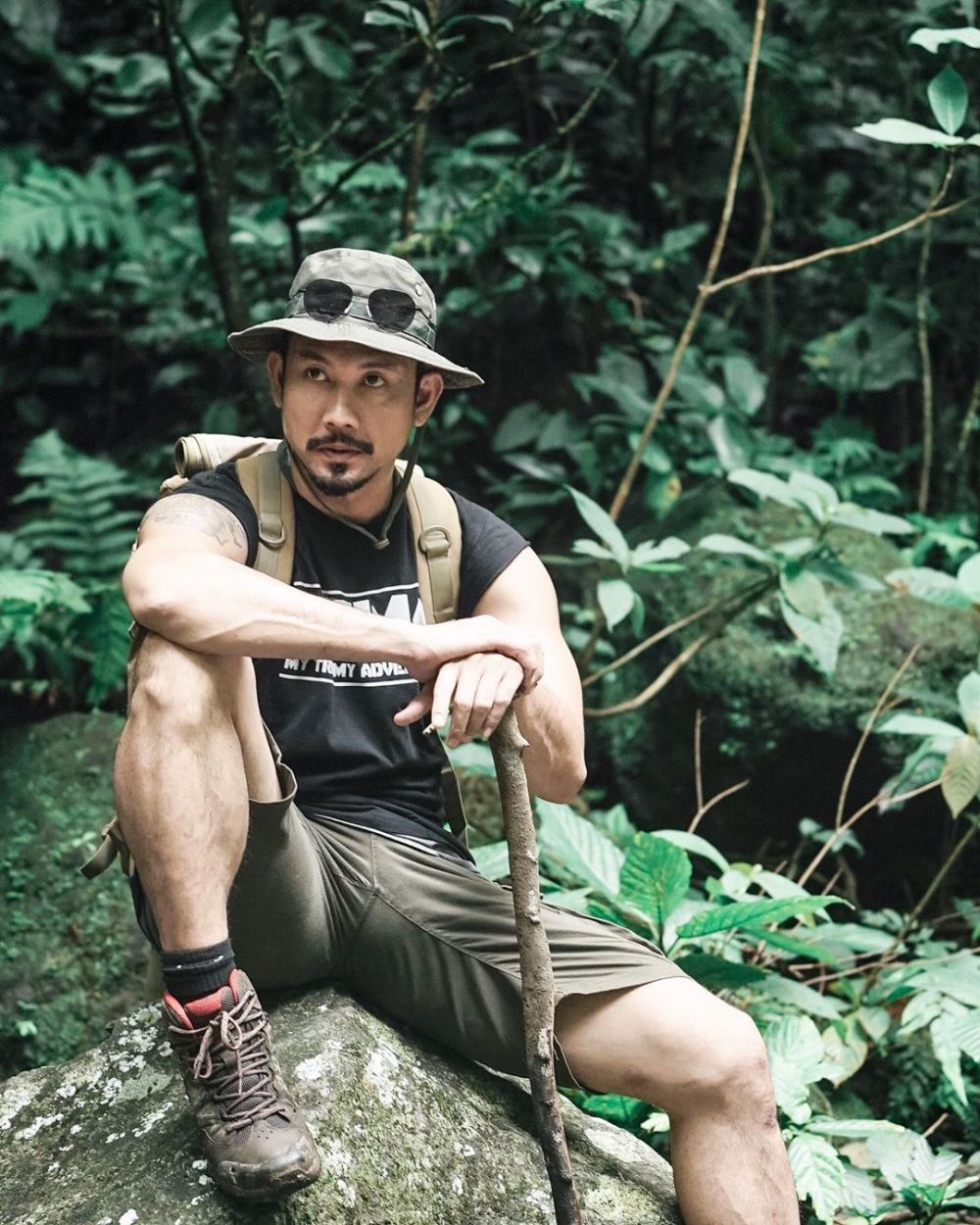 10 Potret Denny Sumargo yang makin memesona di usia 39 tahun