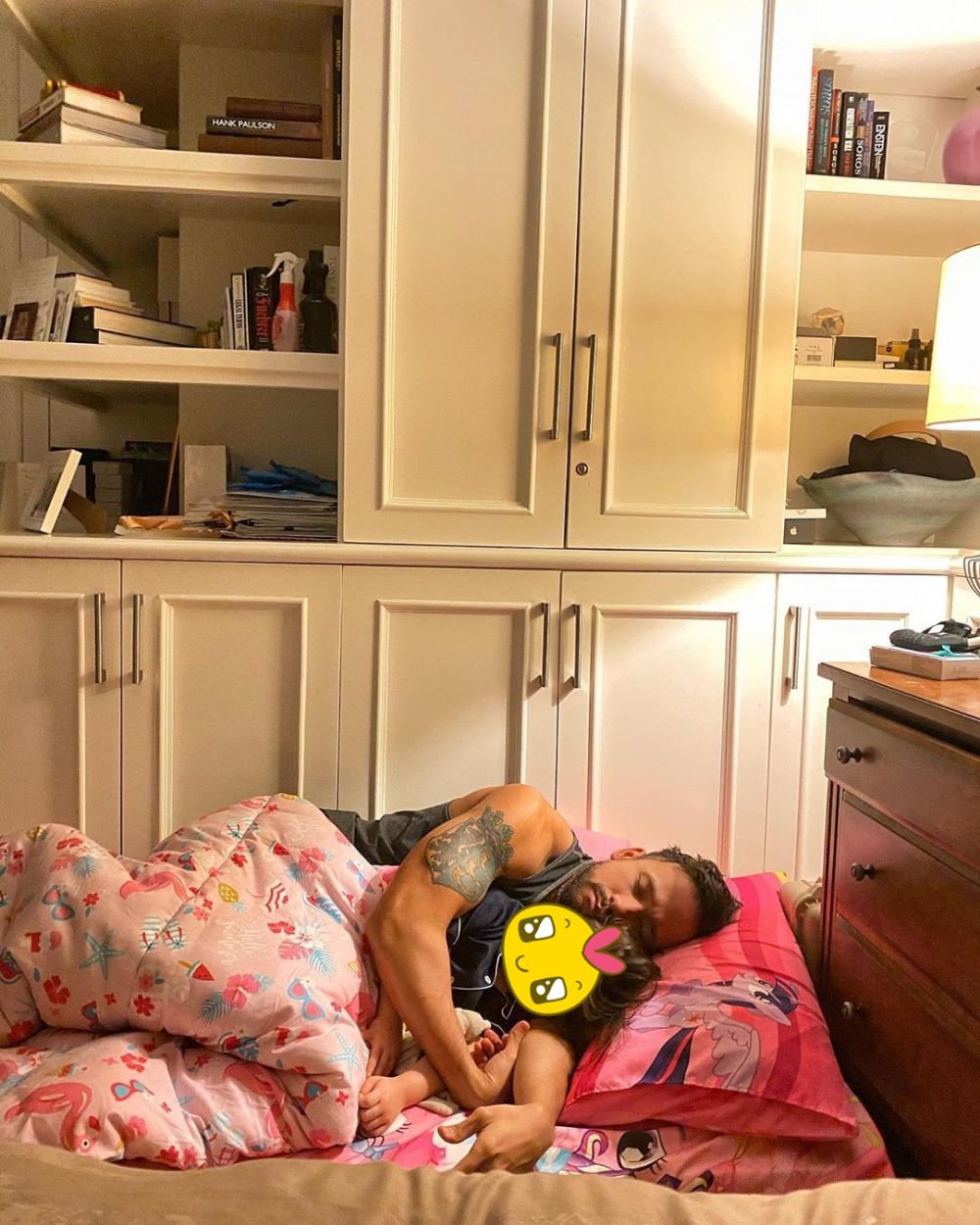 9 Potret rumah mewah Maruli Tampubolon, dapurnya Instagramable