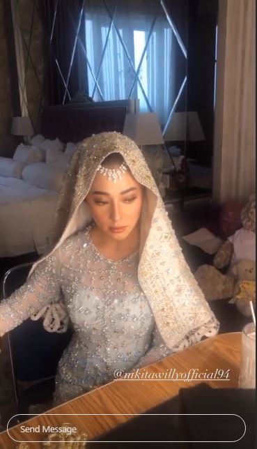 10 Momen malam bainai Nikita Willy, penampilannya anggun