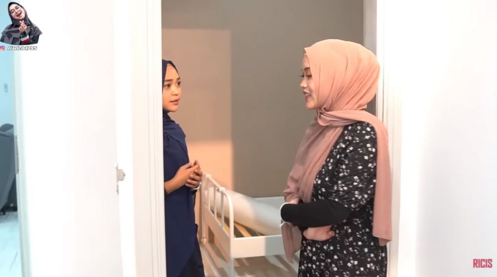 9 Potret rumah baru Putri Delina, kamar tidurnya tersembunyi