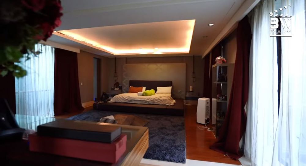 7 Potret kamar Jennifer Jill, walk in closet-nya mirip butik