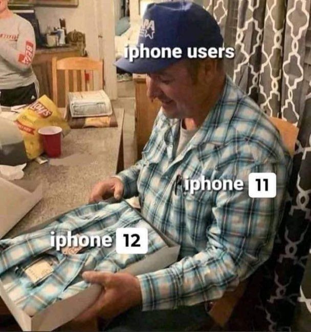 Baru rilis, 10 meme lucu iPhone 12 ini bikin nyengir