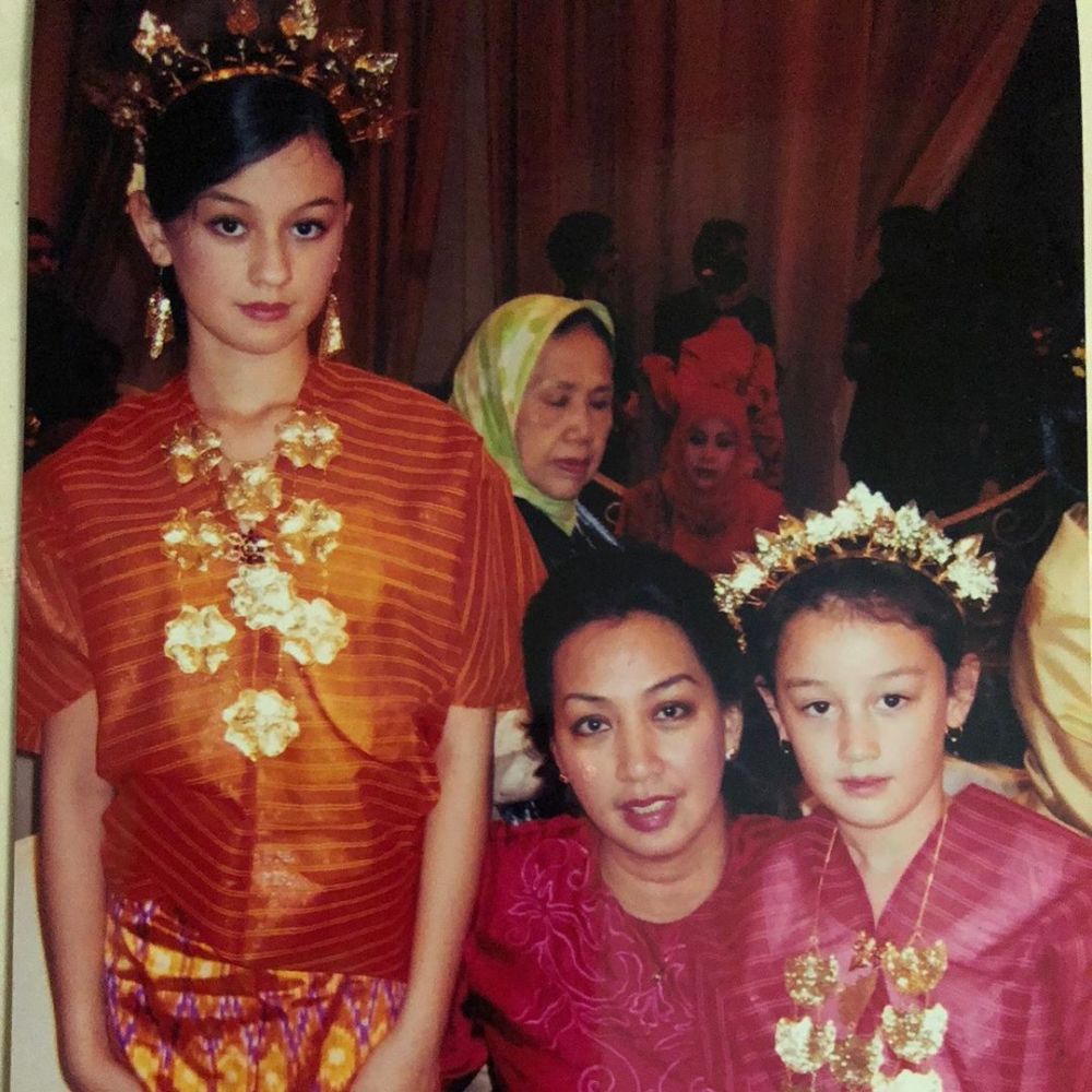 10 Potret transformasi Natasha Ryder, cantik sedari kecil