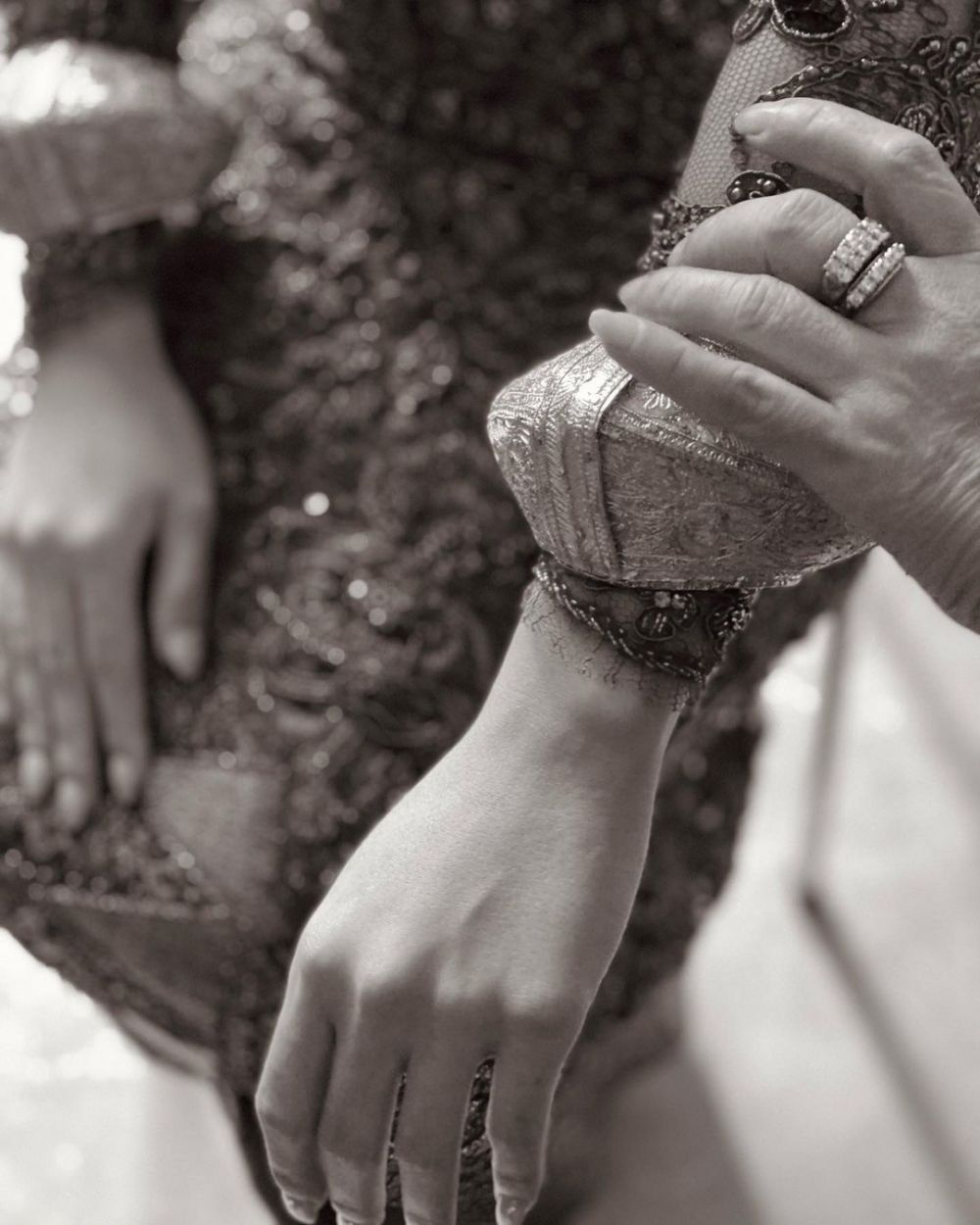 8 Pernak-pernik pernikahan Nikita Willy dan Indra, mewah & elegan