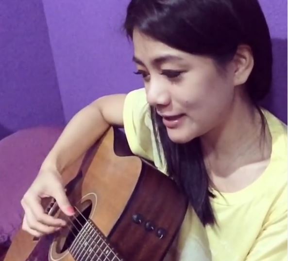 10 Gaya natural Rorencia Natassia, si pelakor di Suara Hati Istri