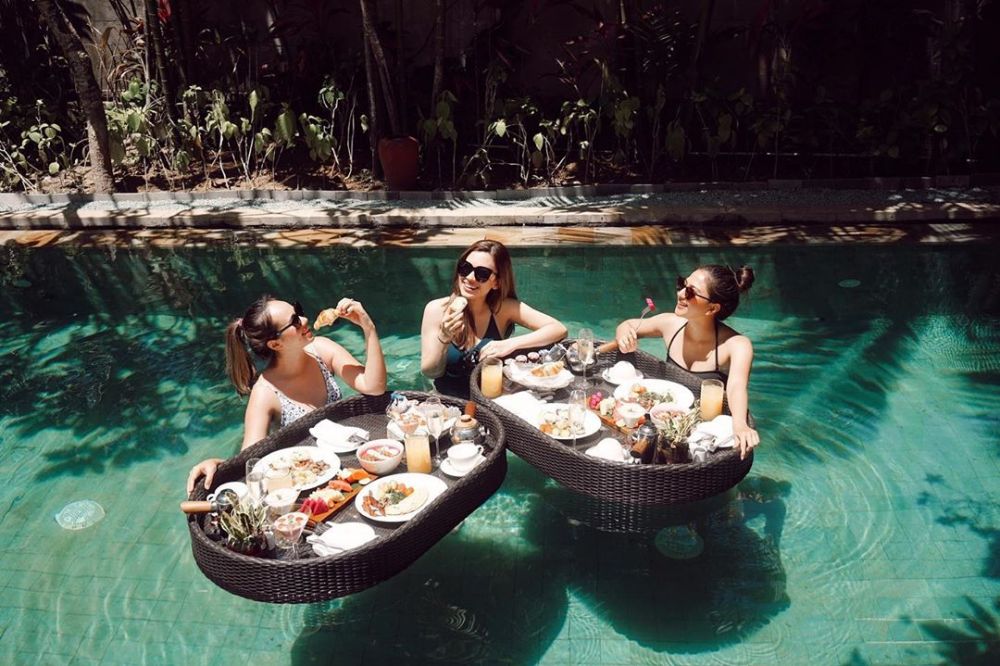 10 Momen liburan Jessica Mila di Bali, gayanya curi perhatian