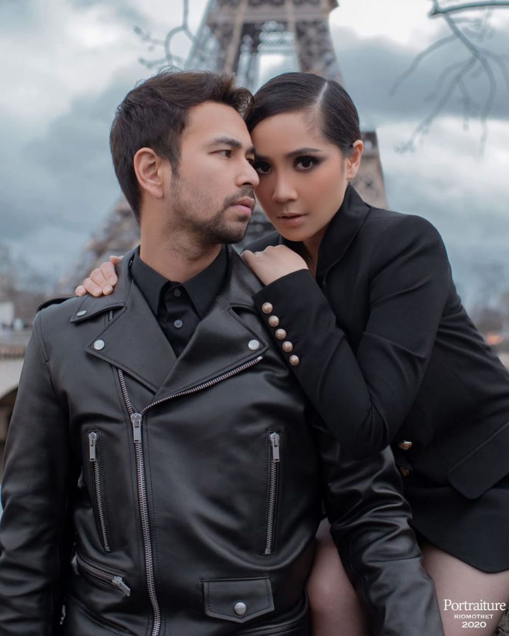 Kisah haru 8 seleb tak didampingi ayah sebagai wali nikah