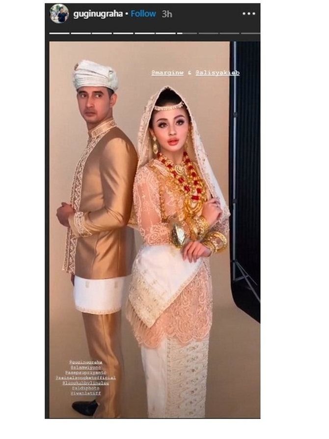 6 Pesona Margin Wieheerm dalam balutan baju adat, Jawa hingga India