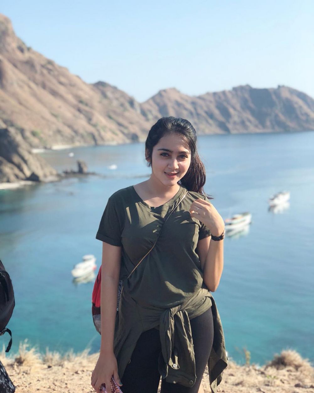 12 Pesona cantik Serrel Thalib istri Taqy Malik