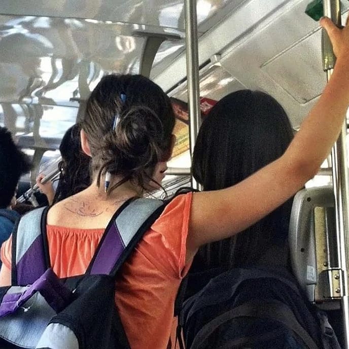 10 Potret ikat rambut antimainstream, ada yang pakai I Watch