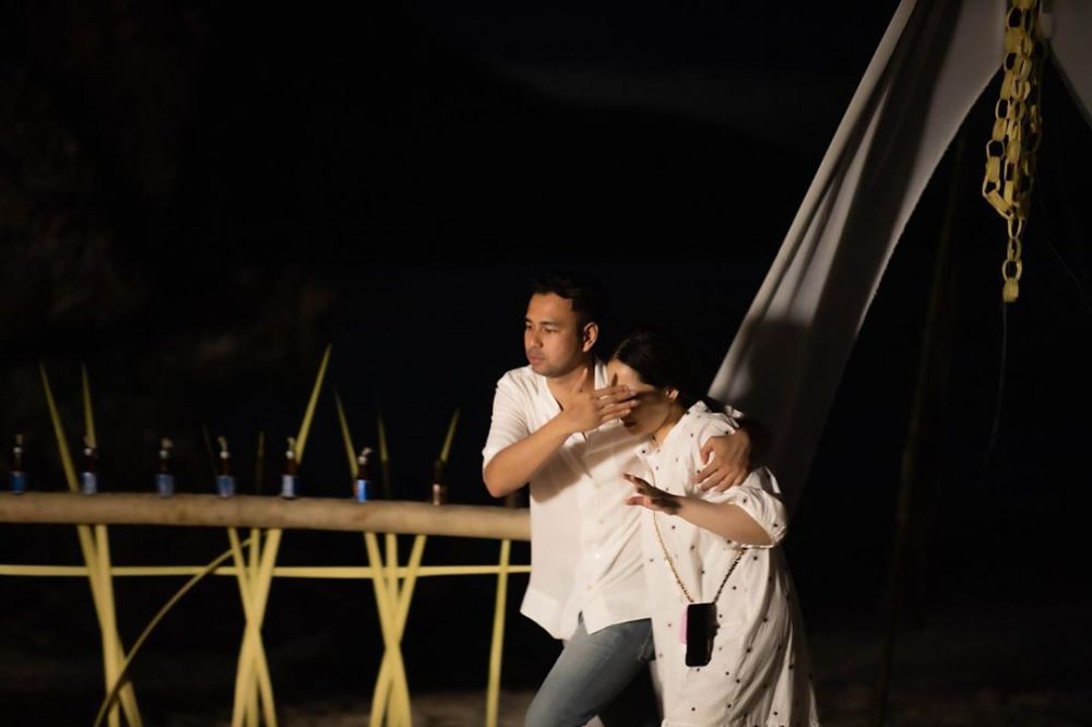 Sewa pesawat, ini 10 momen Raffi & Nagita liburan ke Labuan Bajo