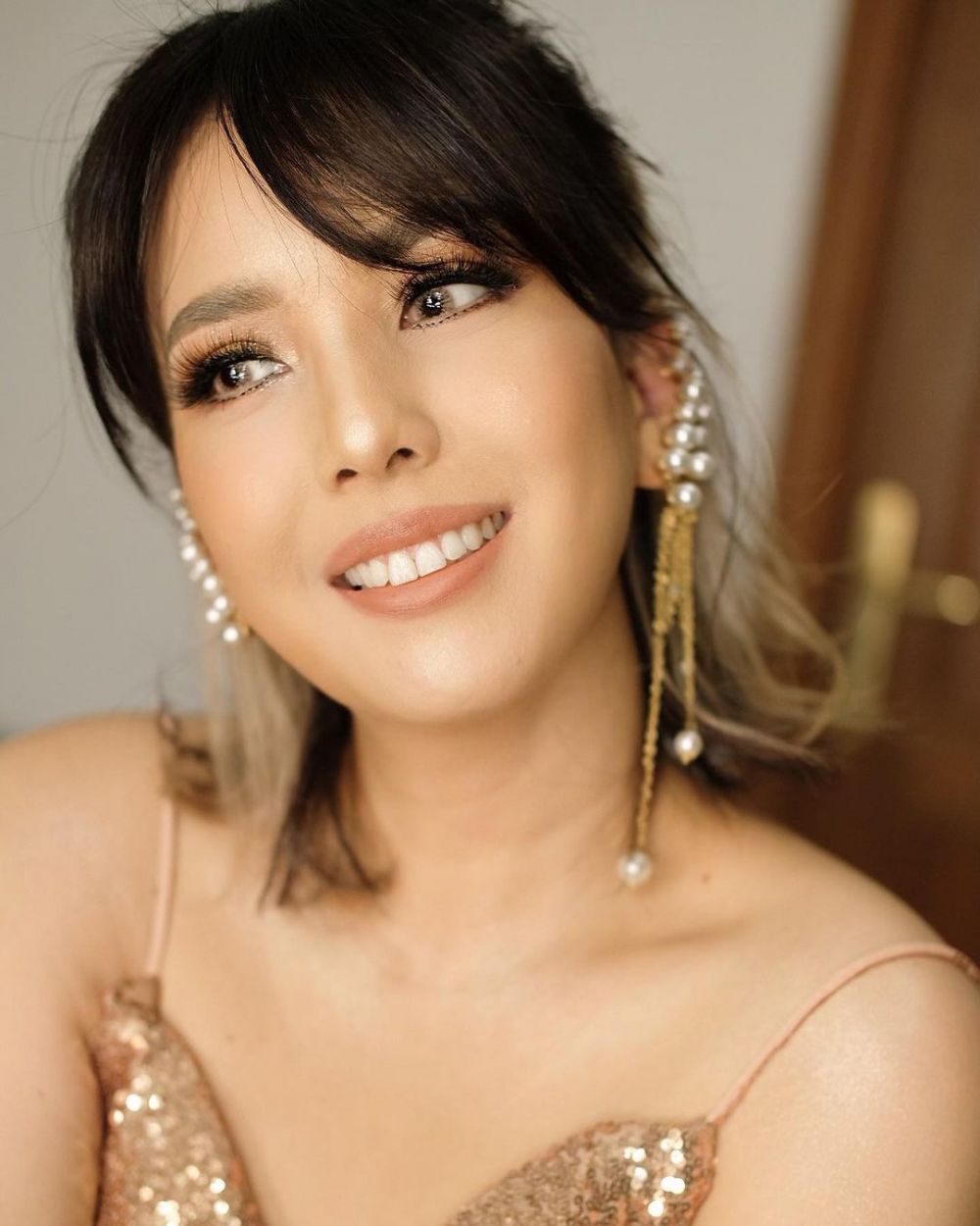 8 Gaya pemotretan Tya Ariestya usai beratnya turun 20 kg, manglingi