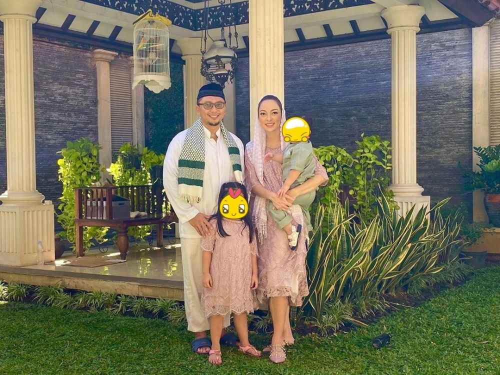 10 Potret rumah mewah dokter Reisa Broto Asmoro, ada gazebonya