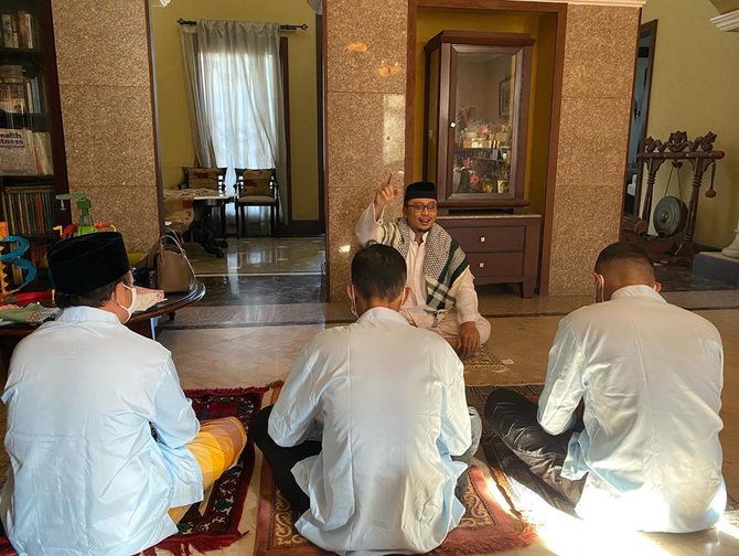 10 Potret rumah mewah dokter Reisa Broto Asmoro, ada gazebonya