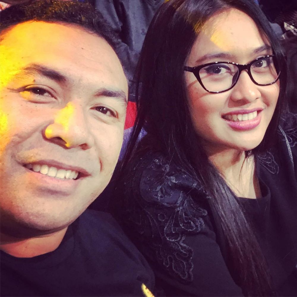 Ingat Ve AFI? Ini 10 potret terbarunya bareng sang suami