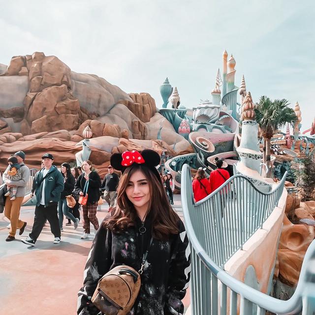 Blasteran Arab, ini 10 pesona Mesya Thalib kakak Serell Thalib