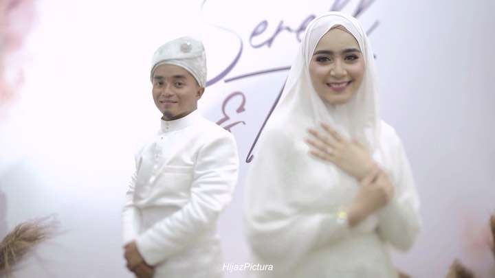 6 Momen hafiz kondang Tanah Air bareng istri ini bikin adem