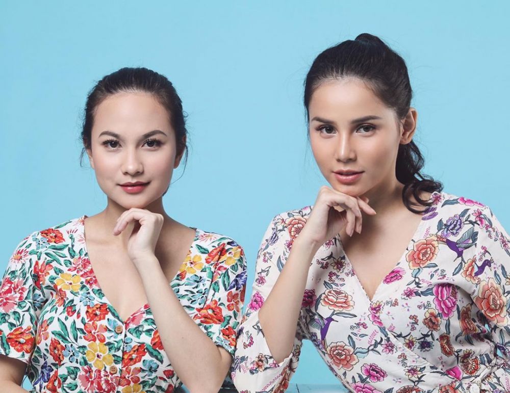 10 Potret kompak Yunita Siregar dan Celline Meliana, bak kakak beradik