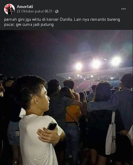 10 Status Facebook soal curhatan diri sendiri, bikin ikutan sedih