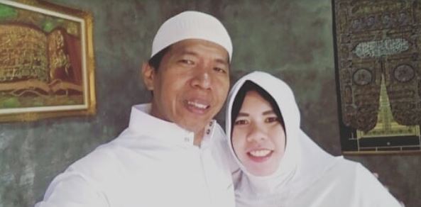 10 Potret mesra Kiwil dan Rohimah, 21 tahun jalani rumah tangga