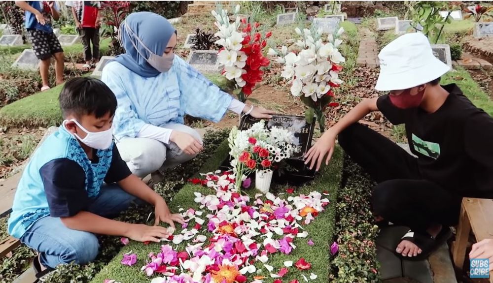 8 Momen Putri Delina bertemu adik bungsunya, sedih sempat tak dikenali