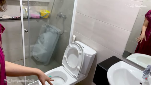 10 Penampakan kontrakan Katty Butterfly, tampak nyaman