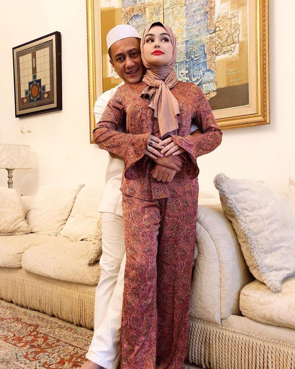 12 Pasangan seleb ini terpaut usia lebih dari 10 tahun, ada Aldi Taher