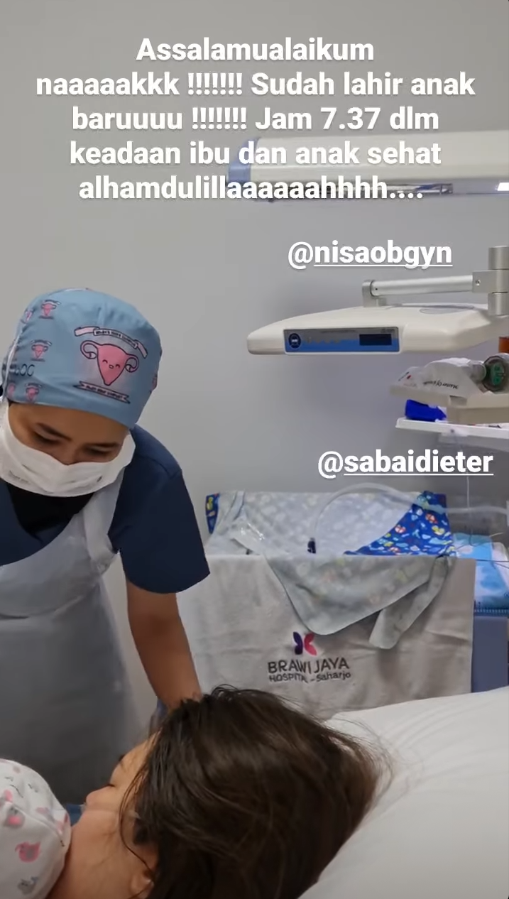 8 Momen Sabai Morscheck lahirkan anak kedua, penuh perjuangan