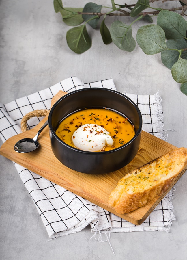 4 Kuliner di Senopati incaran kaum urban, ada ayam krispi dipadu sayur