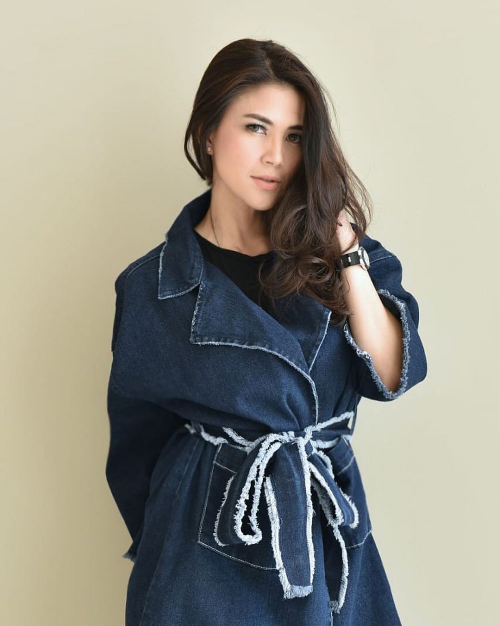 10 Pesona Dee Adnan, arsitek cantik kekasih Tyo Nugros