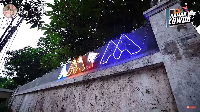 10 Potret bengkel milik Alitt Susanto, ada kafe dan salonnya