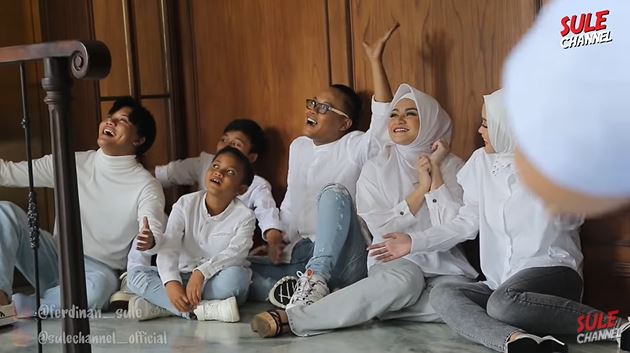 8 Momen pemotretan Sule dan Nathalie Holscher ini curi perhatian