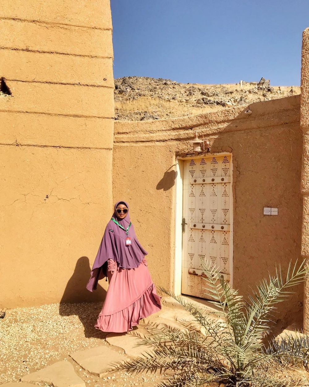 Jadi ART di Ikatan Cinta, ini 8 potret Ayya Renita saat berhijab