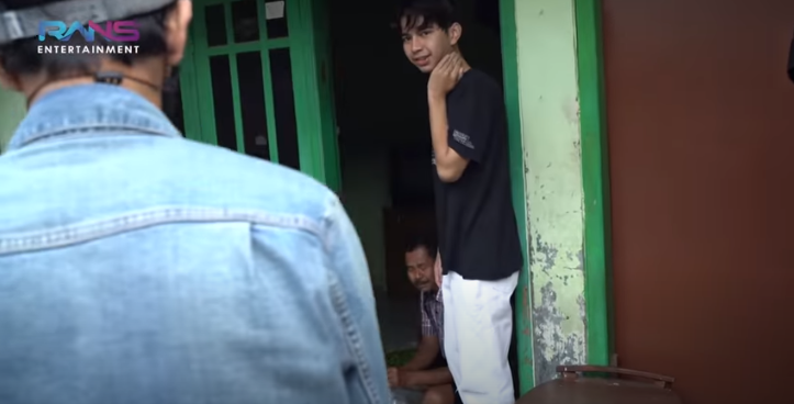 11 Momen pertemuan Raffi Ahmad dan kembarannya, tawari beasiswa kuliah