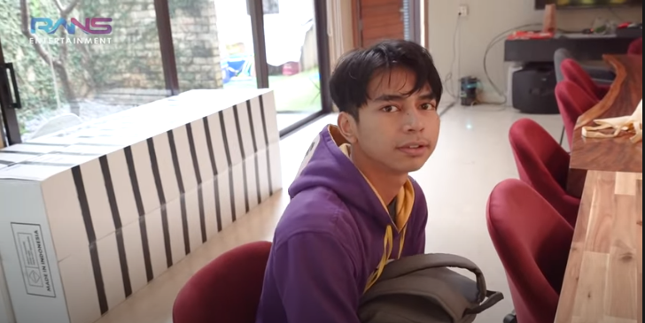 11 Momen pertemuan Raffi Ahmad dan kembarannya, tawari beasiswa kuliah