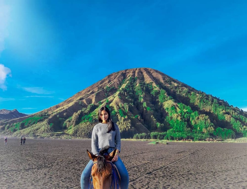 10 Pesona Echi, pengasuh Kiano yang mirip Tatjana Saphira