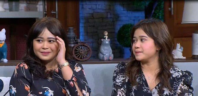 Momen 10 seleb bertemu 'kembaran' yang viral, reaksinya tuai pujian