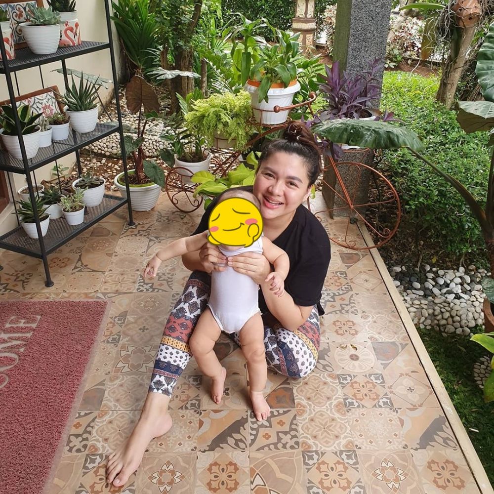 10 Potret rumah mewah Vicky Shu, bergaya klasik