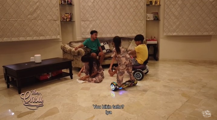 10 Momen Betrand Peto prank Ruben Onsu pakai tato, dikerjain balik