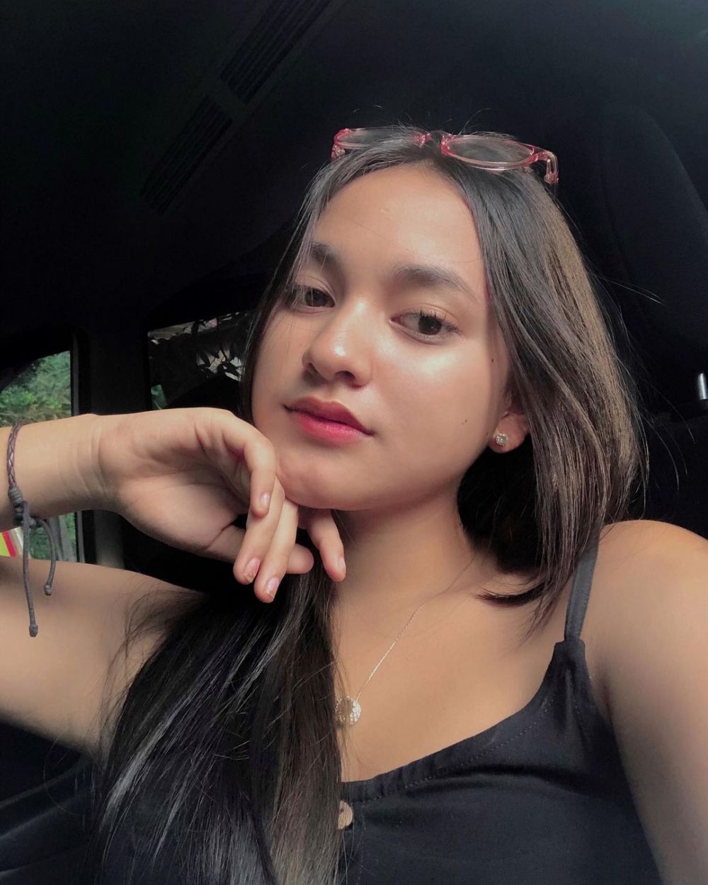 8 Potret Selma Contana, selebgram cantik 'kembaran' Syifa Hadju