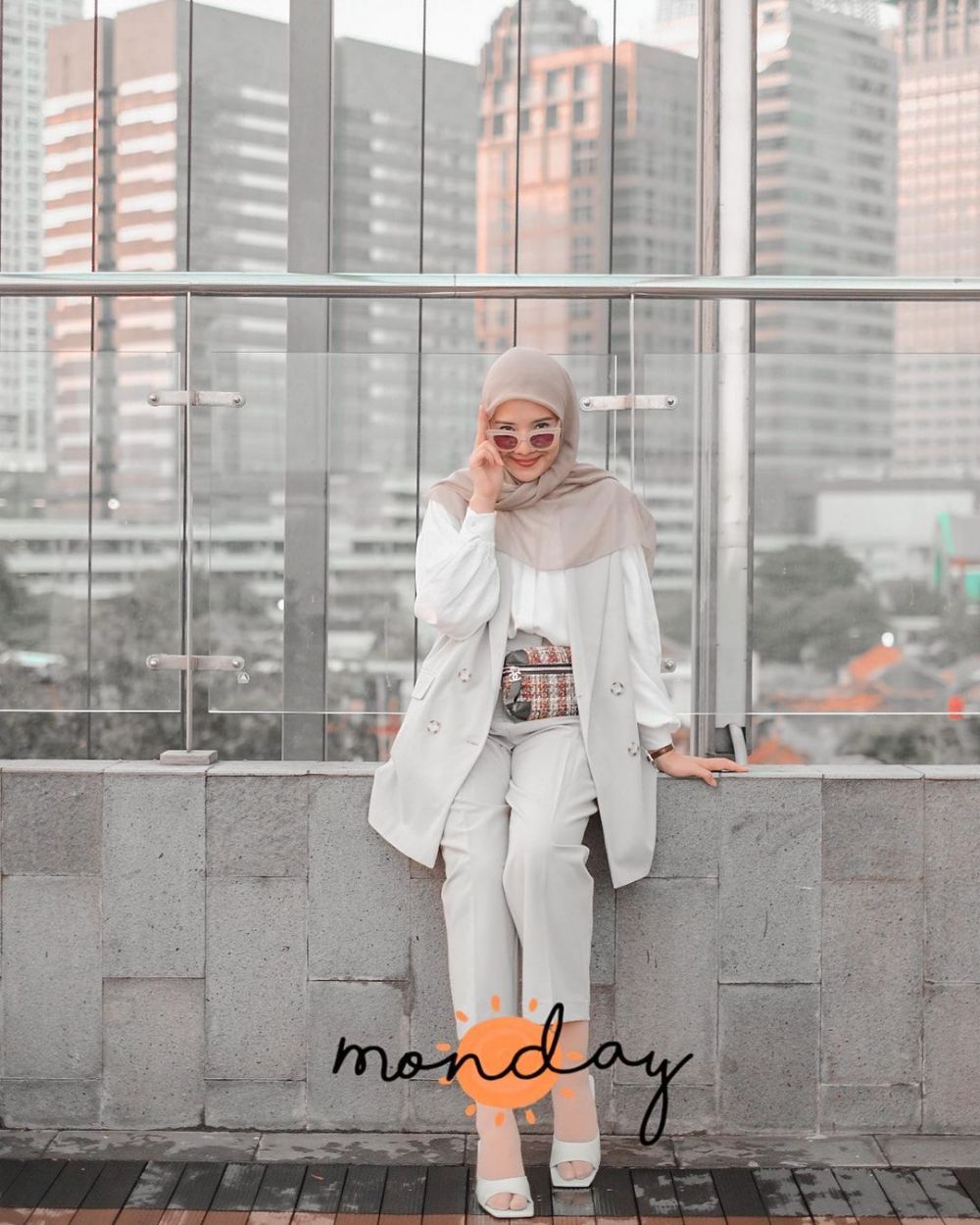 10 Seleb punya brand fashion sendiri, produknya curi perhatian