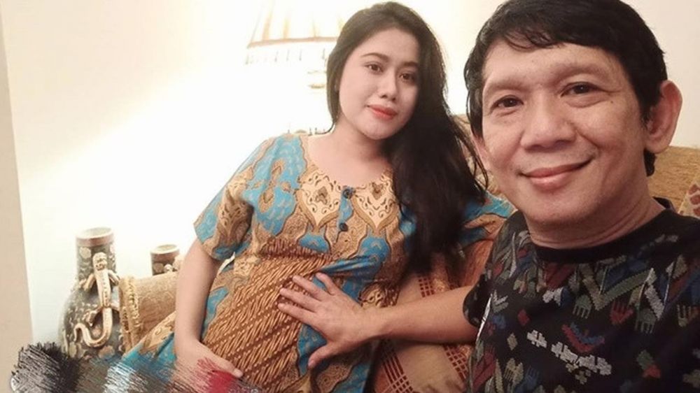 Aksi romantis 5 seleb manjakan istri hamil ini bikin hati luluh